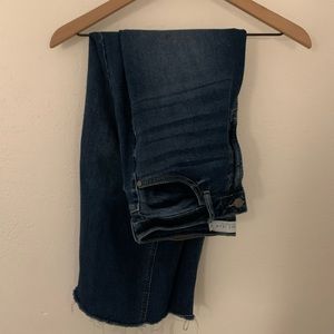 Cjla Hendrix dark wash cropped wide leg jeans!